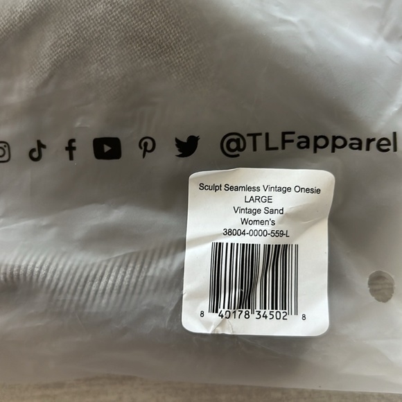 TLF Vintage Sand Sculpt Seamless Scrunch Butt Onesie tan large open back - Picture 8 of 13